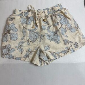 Cynthia Rowley Cream and Blue High Waist  shorts, 100% Linen Size L